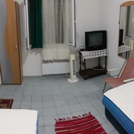 Studio Apartman Beba ポドゴリツァ